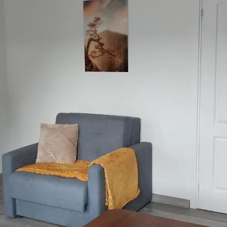 Przytulny Z Parkingiem Na Przedmiesciach Wroclawia By Renters Appartement Bielany Wrocławskie