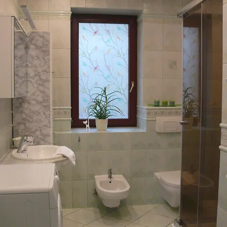 Appartement Przytulny Z Parkingiem Na Przedmiesciach Wroclawia By Renters