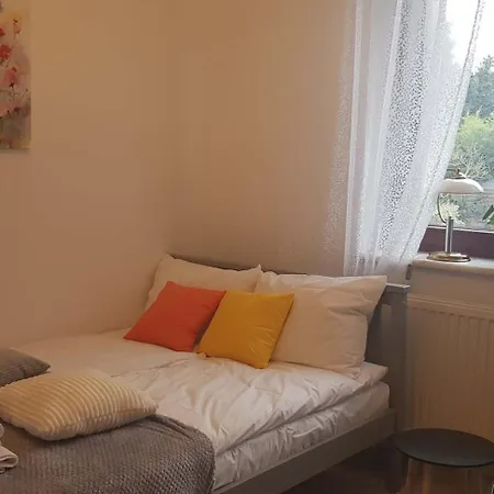 Przytulny Z Parkingiem Na Przedmiesciach Wroclawia By Renters Appartement Bielany Wrocławskie