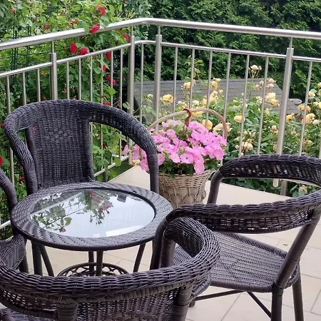 Appartement Przytulny Z Parkingiem Na Przedmiesciach Wroclawia By Renters