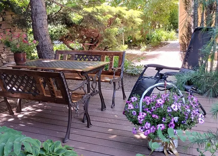 Appartamento Przytulny Z Parkingiem Na Przedmiesciach Wroclawia By Renters